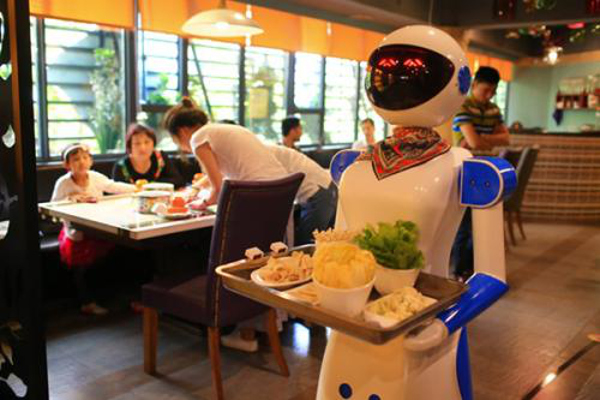 机器人餐厅加盟，机器人餐厅邀请您一起赚钱！