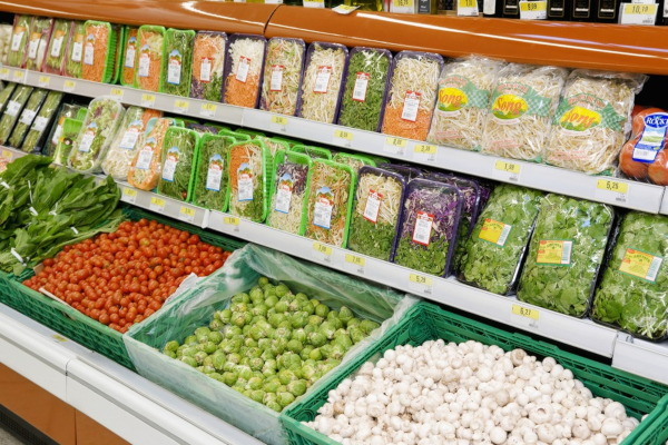 开一家蔬菜水果生鲜超市店怎么样？投资蔬菜水果生鲜超市的前景如何？