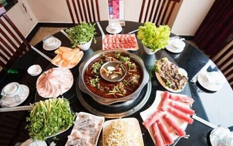 湘鸭村火锅加盟费多少？30万元圆您致富梦！
