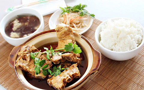 京九排骨米饭加盟