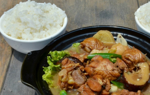 灿阳斋黄焖鸡米饭加盟