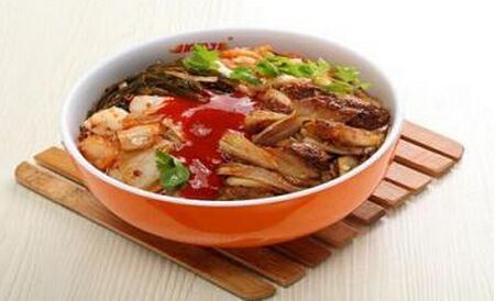 小饭桶烤肉拌饭加盟