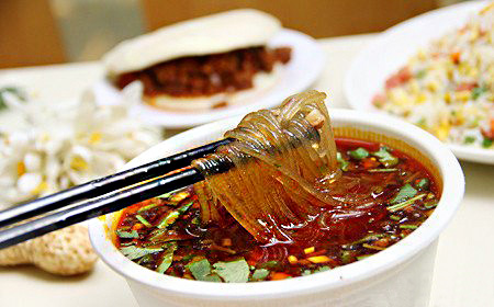 牵人麻辣粉加盟