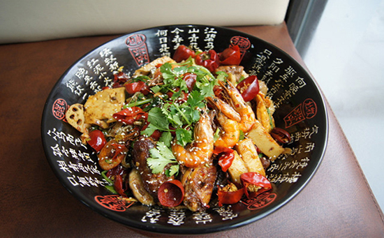 辣锅皇麻辣香锅加盟