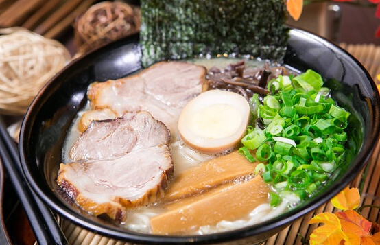 诚屋拉面加盟