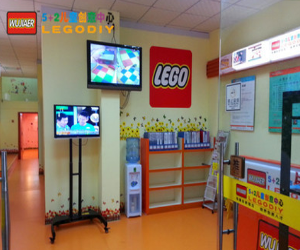 5+2儿童创意中心加盟门店