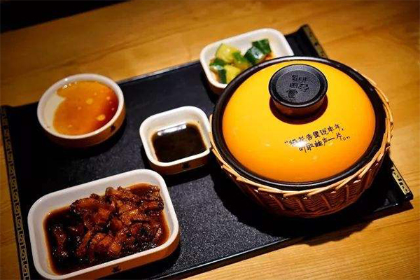稻花香瓦锅饭