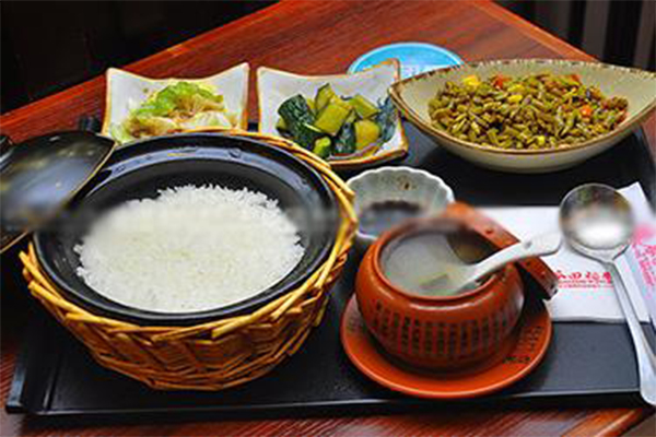 稻花香瓦锅饭
