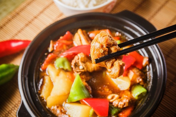 业吉轩黄焖鸡米饭