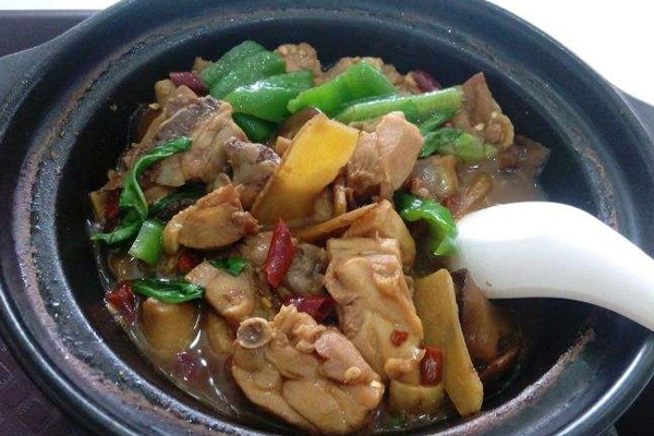 苏大炮黄焖鸡米饭