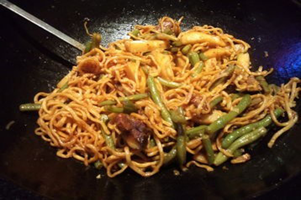 蒙土乡铁锅焖面