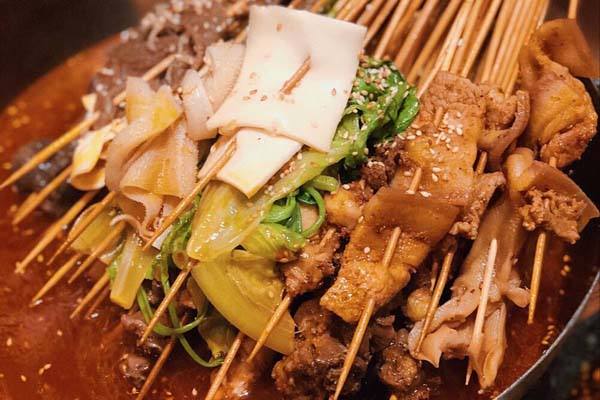 串通一气串串香