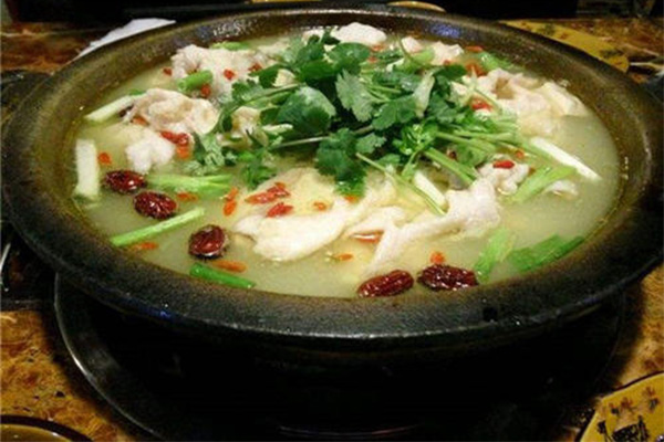 麒麟石锅鱼火锅