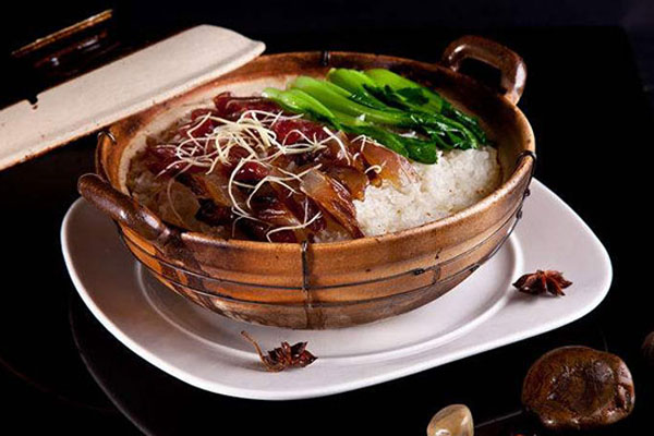 葱花煲仔饭