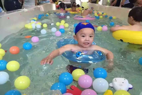 运动小子婴儿游泳馆加盟费