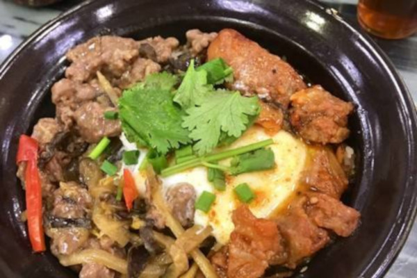 坚记瓦罉饭餐厅加盟费