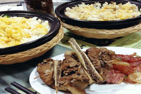 坚记瓦罉饭餐厅加盟费