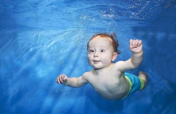 童话世界婴幼儿游泳馆加盟