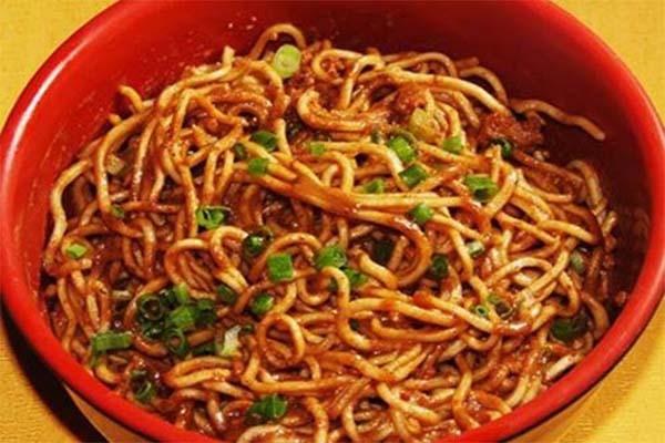七点十客热干面