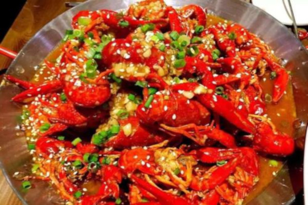 回龙镇麻辣小龙虾