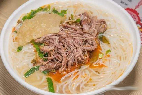 百老味猪脚米线