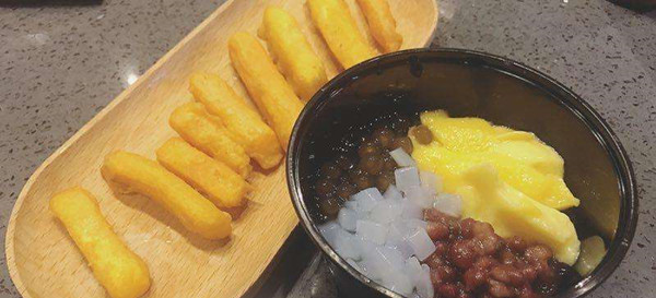 芝麻家仙草配炸鸡