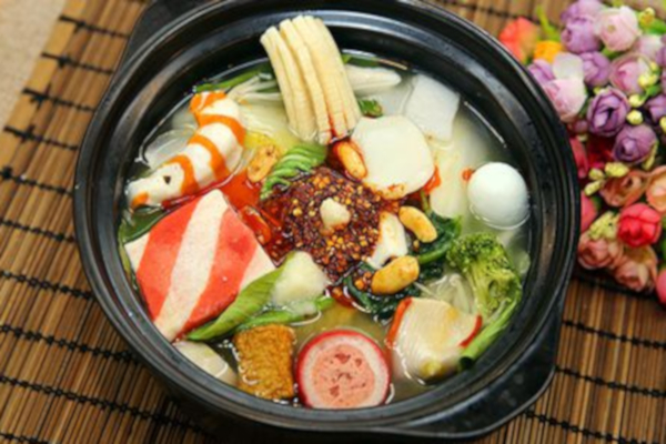 小胖砂锅麻辣烫