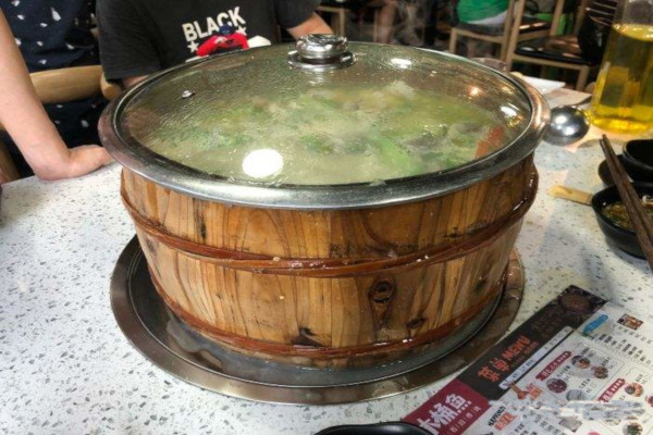 正红木桶鱼