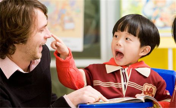 轻听英语