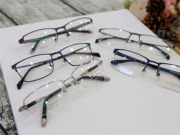 【康视力眼镜加盟】开店加盟康视力眼镜，财运亨通赚大钱！
