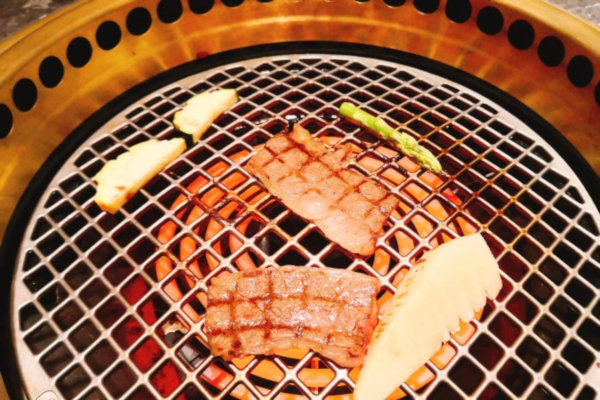 肉源·薪火烧肉加盟费