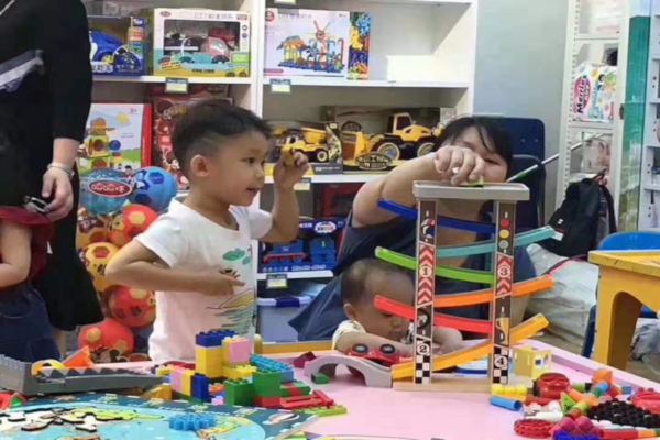 爸爸的玩具屋