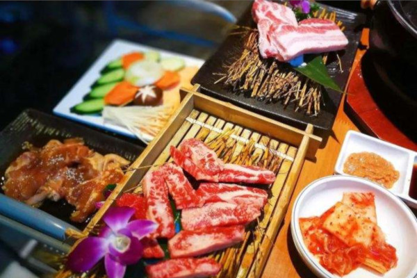 合利家炭火烤肉