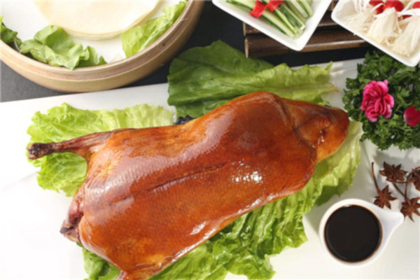 正宗北京果木烤鸭