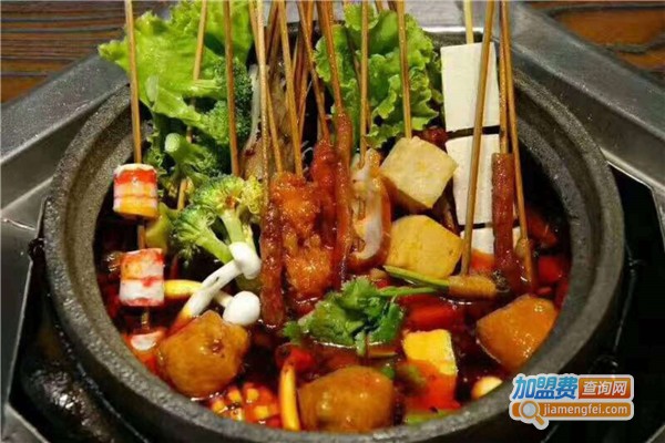 泥锅麻辣串加盟