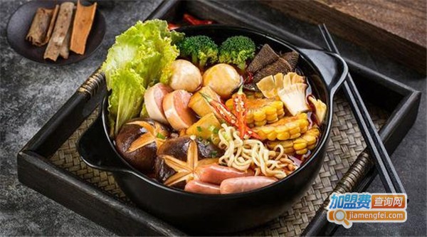 【重庆鹤柏麻辣烫加盟】加盟重庆鹤柏麻辣烫，一年就赚很多！