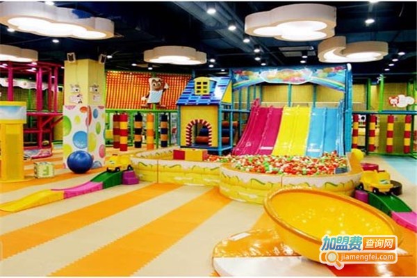 大型室内儿童游乐园加盟，开店加盟大型室内儿童游乐园成功致富！