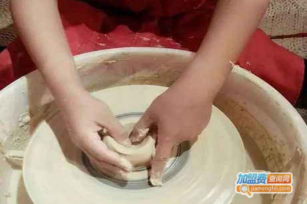 哈哈陶陶艺吧加盟
