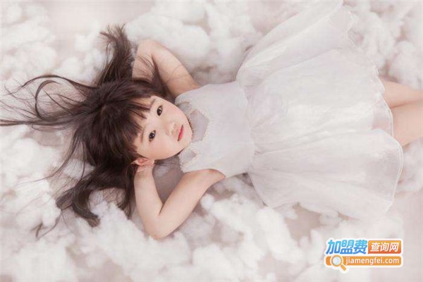 中国娃娃儿童摄影加盟费