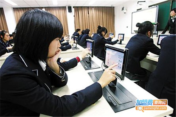 华东电脑教育加盟费