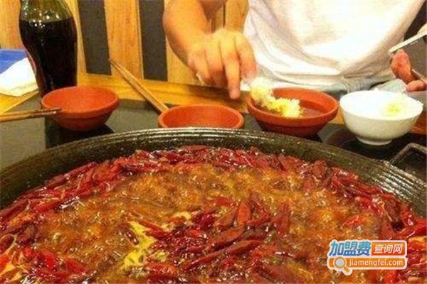 重庆奔吃老火锅加盟