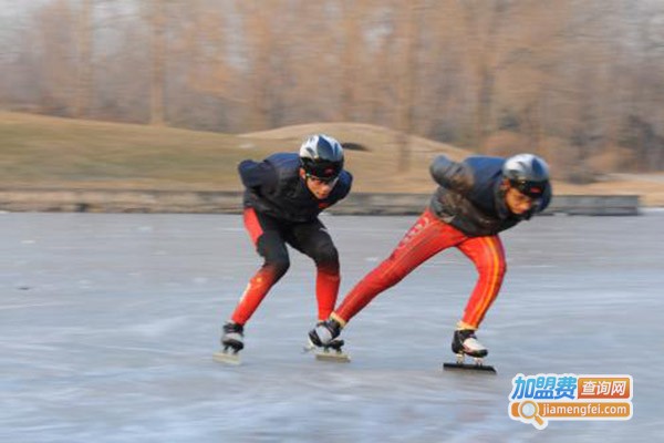 酷溜一族溜冰加盟费是多少钱？