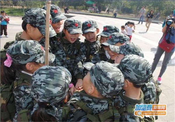 雄鹰童子军