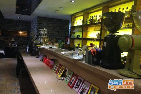 小红帽女仆咖啡厅加盟门店