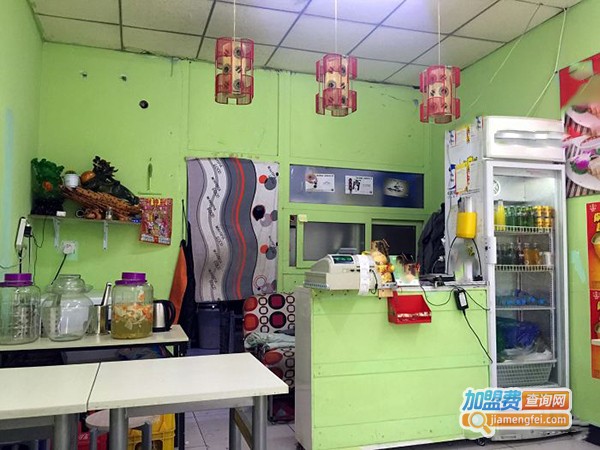 老梁黄焖鸡家常菜加盟店