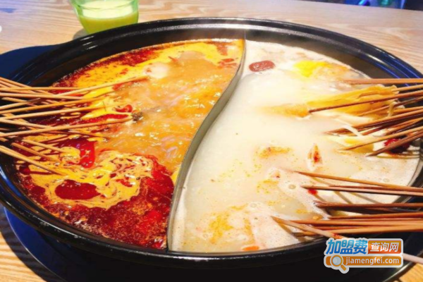 萌签辣客串串香火锅加盟费