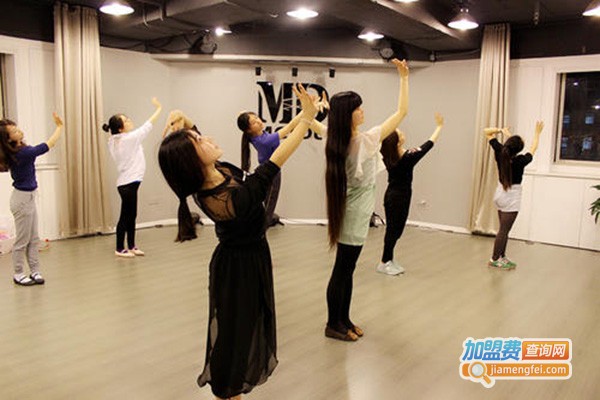 舞之芊艺术培训学校加盟