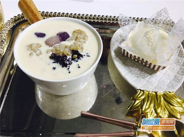 霞霞浓家作甜品蛋糕店