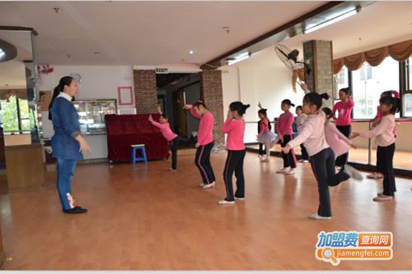 金艺舞蹈培训中心加盟