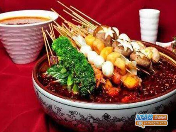 【品牌麻辣烫连锁店加盟】开店加盟品牌麻辣烫连锁店，努力赚钱过好日子！